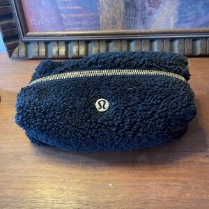 Lululemon Feeling Ready Mini Pouch Black Fleece